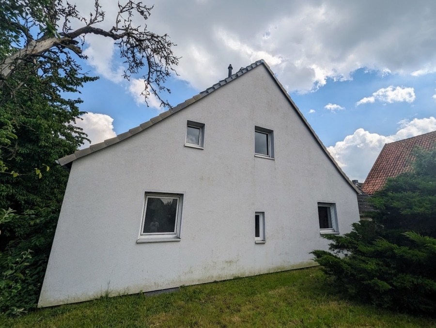 Rückansicht - Gestalten Sie Ihr Zuhause: Einfamilienhaus mit Potenzial in Barsinghausen!