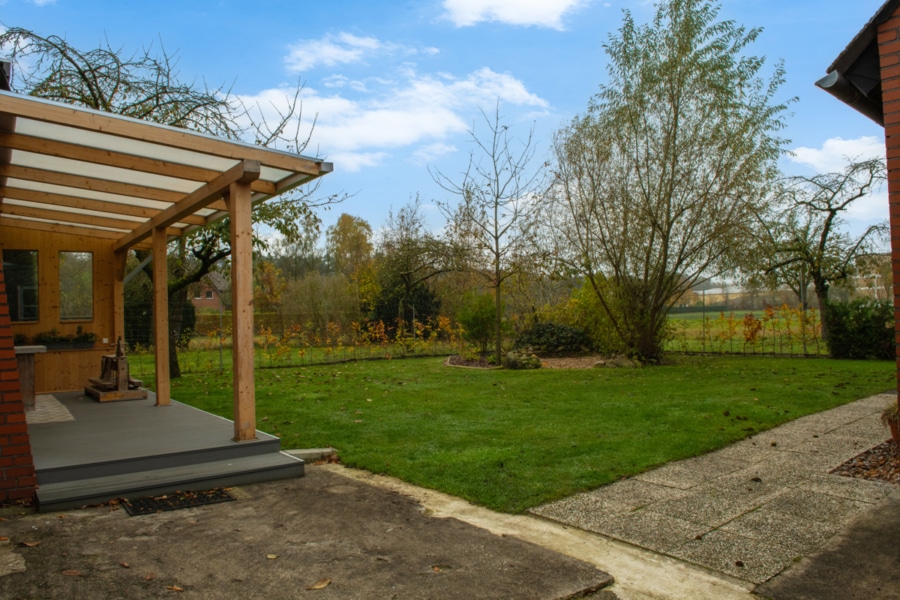 Außenansicht/Garten - Traumhaft modernisiertes Einfamilienhaus im ländlichen Idyll von Obersteinbeck!