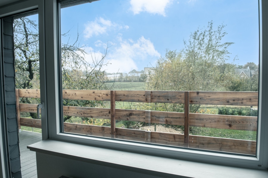 Aussicht Balkon - Traumhaft modernisiertes Einfamilienhaus im ländlichen Idyll von Obersteinbeck!