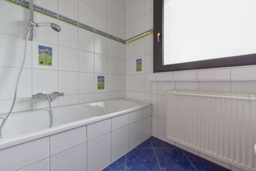 Badezimmer 1. OG - Vielseitige Kapitalanlage