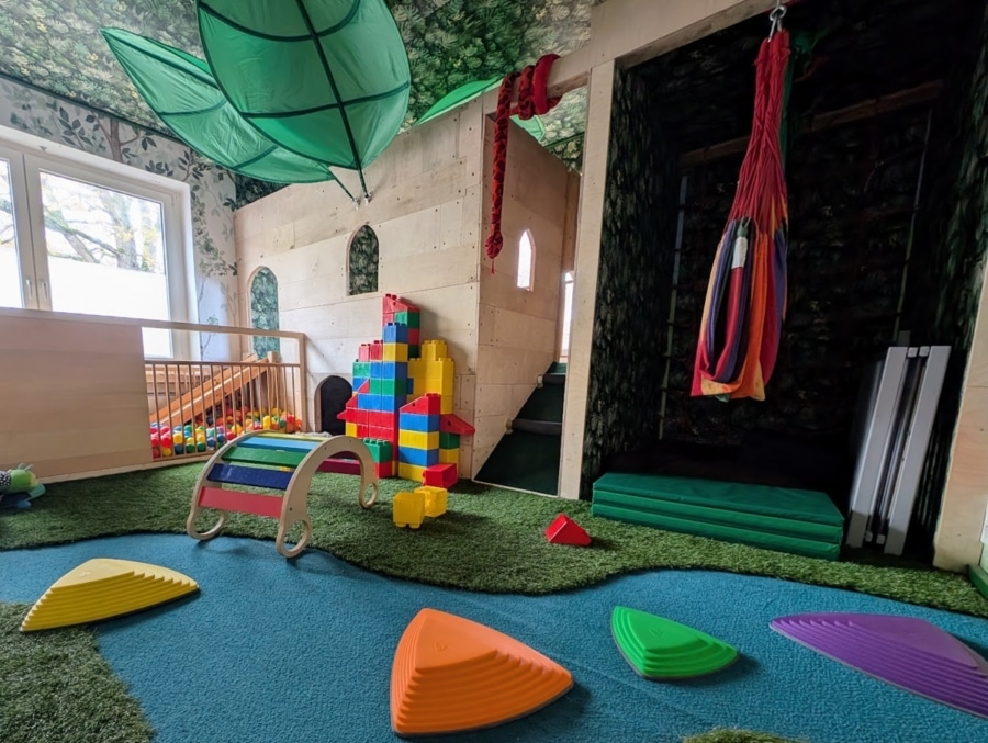 Kinderzimmer EG - Charmantes Familienhaus mit ausgebautem Spitzboden und viel Potenzial