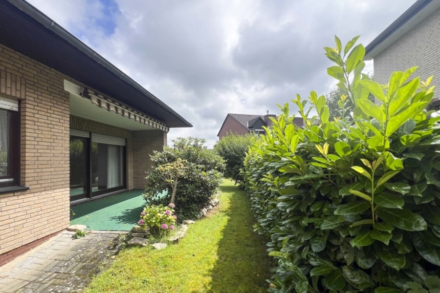 Blick zur Terrasse - Gemütlicher Bungalow in Diepholz – Familienidylle in ruhiger Wohnlage!