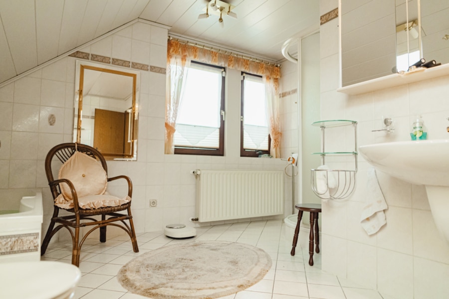 Badezimmer OG - Bezauberndes Anwesen mit Stil und Flair