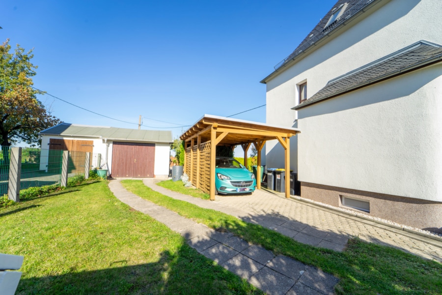 Garage - Einfamilienhaus in Hartmannsdorf