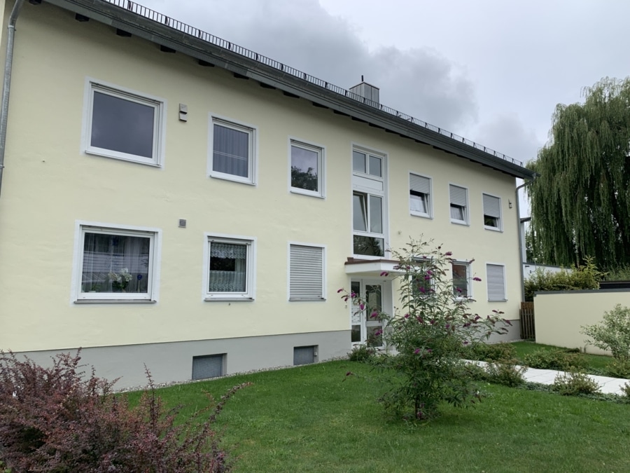 Charmante 2-Zimmer-Wohnung mit Südbalkon in ruhiger Lage – frisch modernisiert und bezugsfertig! - Charmante 2-Zimmer-Wohnung mit Südbalkon in ruhiger Lage – frisch modernisiert und bezugsfertig!