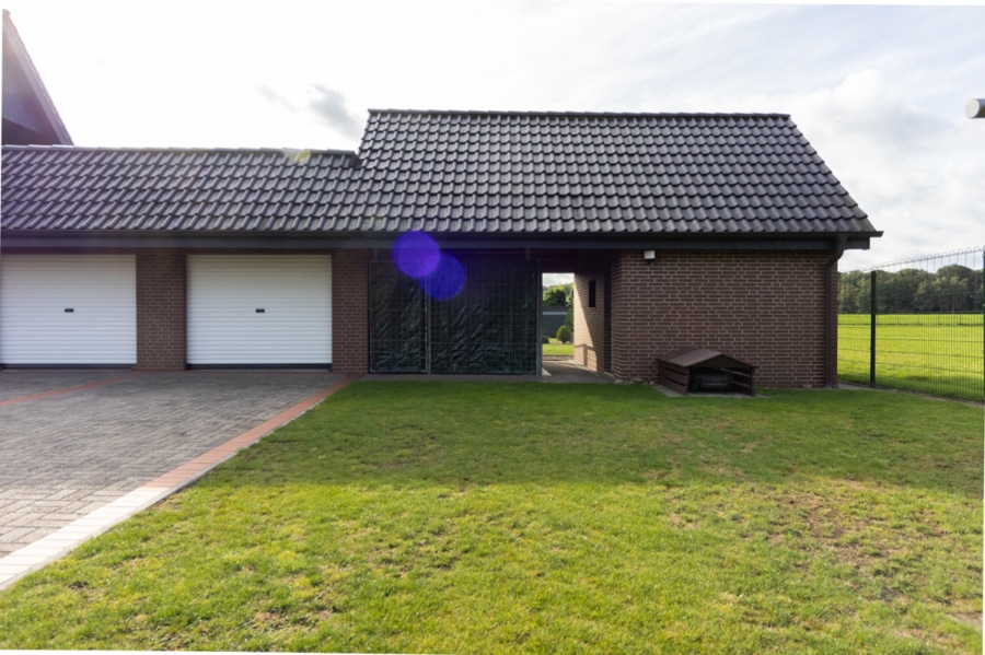 Vorderansicht - Anspruchsvolles Wohnen in bester Lage, Mehrgenerationenhaus, ca.3750 m² Grundstück