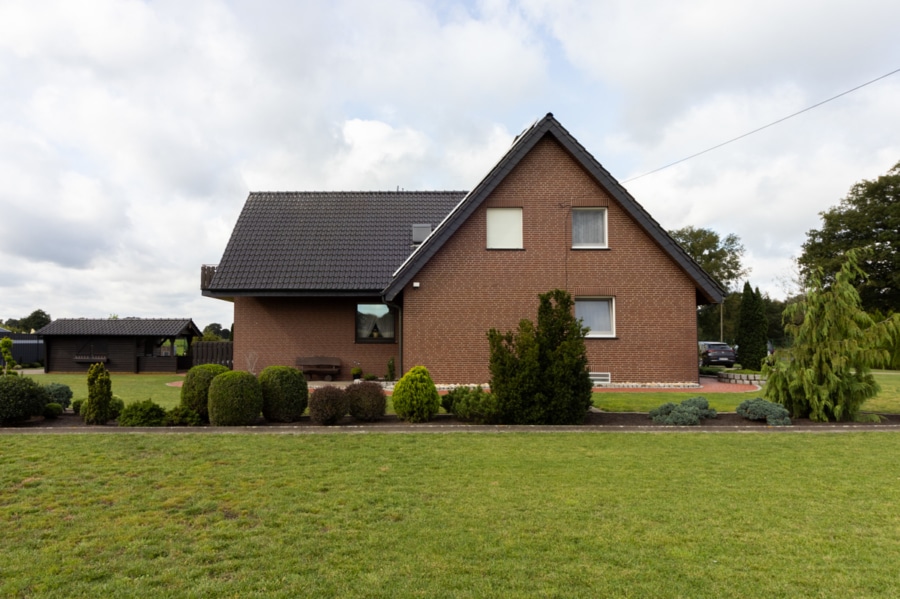 Seitenansicht - Anspruchsvolles Wohnen in bester Lage, Mehrgenerationenhaus, ca.3750 m² Grundstück