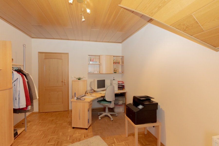 Zimmer - Anspruchsvolles Wohnen in bester Lage, Mehrgenerationenhaus, ca.3750 m² Grundstück