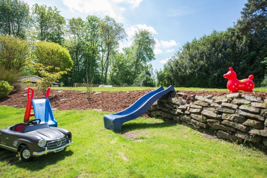 Platz zum Spielen für die Kinder - Herrschaftlich wohnen in Heisingen