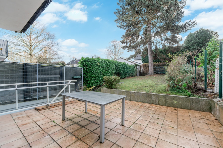 Ansicht Terrasse - Familienidyll in bester Lage von Essen-Bergerhausen – Charmantes Reihenmittelhaus mit Garten