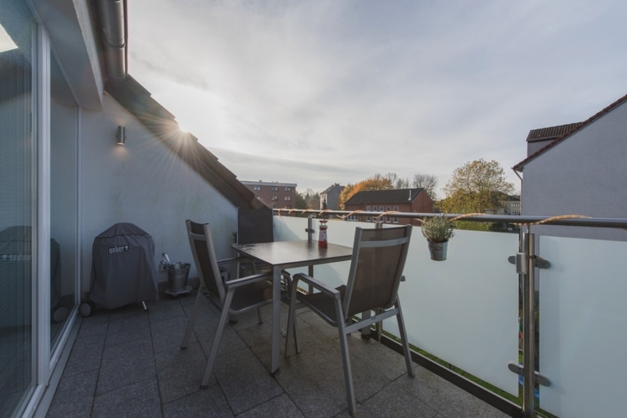 andere Ansicht Balkon - Moderner Stil trifft Maisonette-Traum