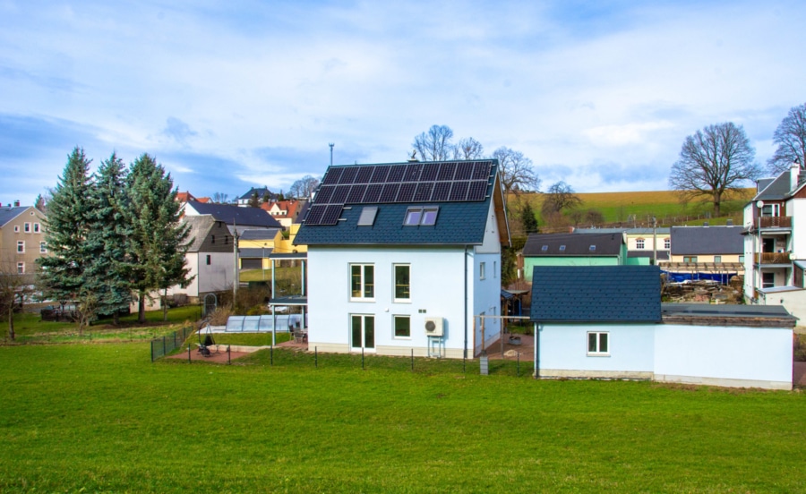 Blau, Grün und alles dazwischen - Junges Zuhause sucht neue Familie