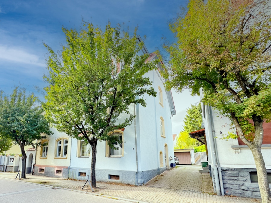 Titelbild - Investieren mit Weitblick Mehrfamilienhaus mit stabilen Mieteinnahmen