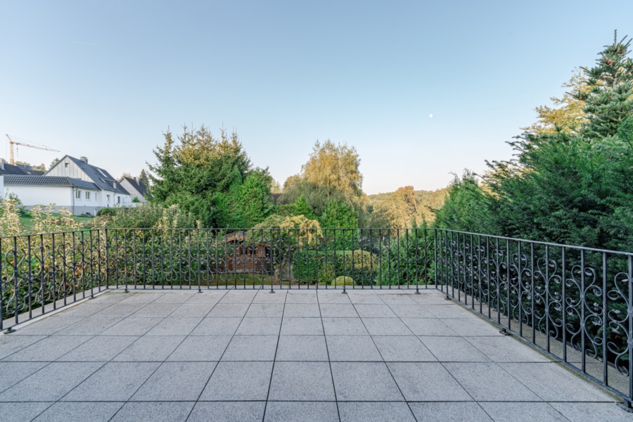 Weitere Ansicht Terrasse 1. Obergeschoss - Mitten im Grünen!