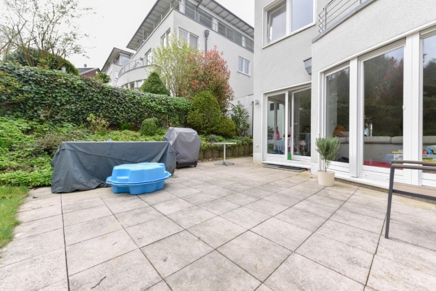 andere Ansicht Terrasse - Schmuckstück in ruhiger Lage