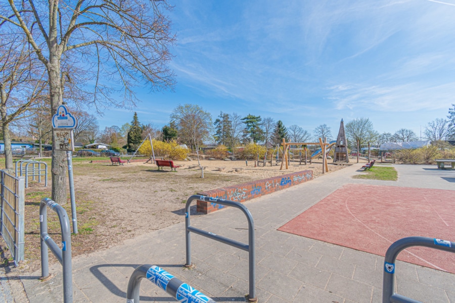 Spielplatz - Maisonette in Seenähe | Wohnen und Investieren am Pichelssee