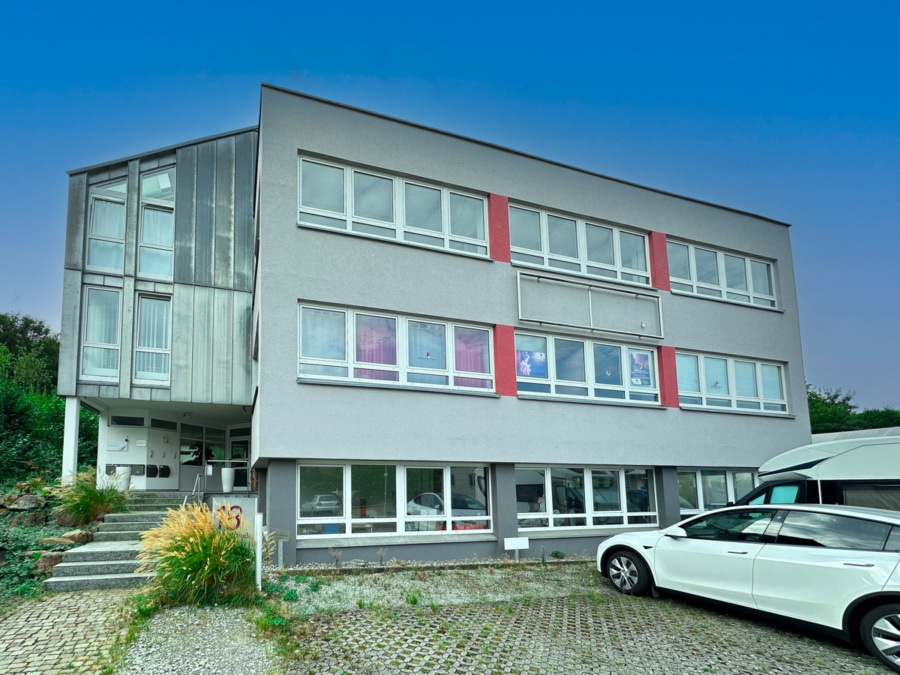 Aussenansicht - Helle, flexible Bürofläche in Keltern-Dietlingen