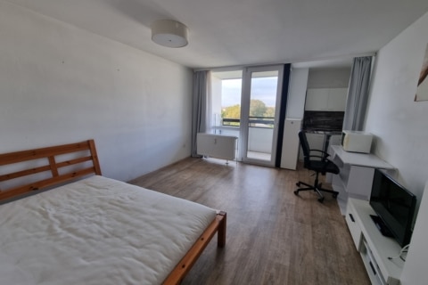 Charmantes 1-Zimmer-Appar­tement mit Balkon in Nürnberg, 90402 Nürnberg, Etagenwohnung