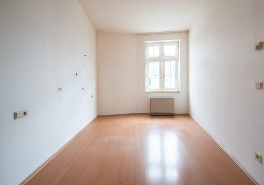 Essbereich/Arbeitszimmer - Zentral gelegene 3-Zimmer-Wohnung mit Balkon und viel Platz zur individuellen Gestaltung