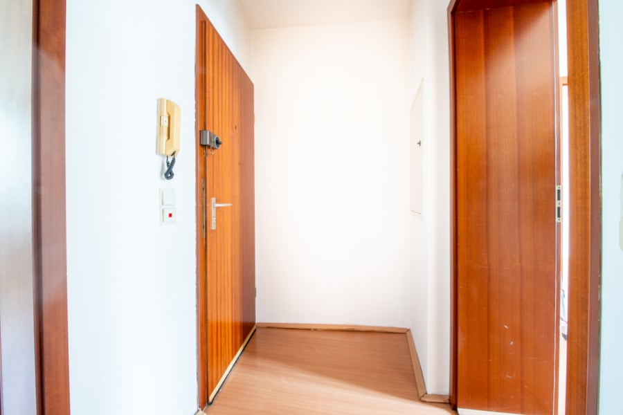 Eingangsbereich - Zentral gelegene 3-Zimmer-Wohnung mit Balkon und viel Platz zur individuellen Gestaltung