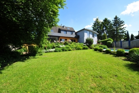 Traum­haftes Einfa­mi­li­enhaus mit Pool und idylli­schem Gartenparadies, 21244 Buchholz i.d.N, Einfamilienhaus