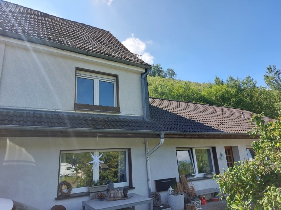 Ansicht - Altbau-Charme für Könner: Ausbauprojekt mit Bungalow