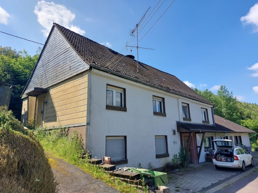 Ansicht - Altbau-Charme für Könner: Ausbauprojekt mit Bungalow